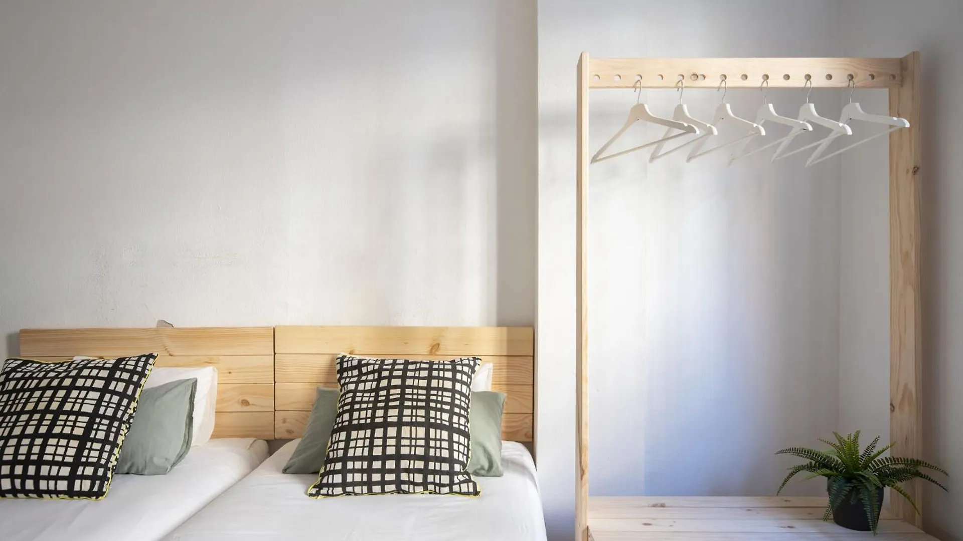 Cornelia 31- Your Home In Santander