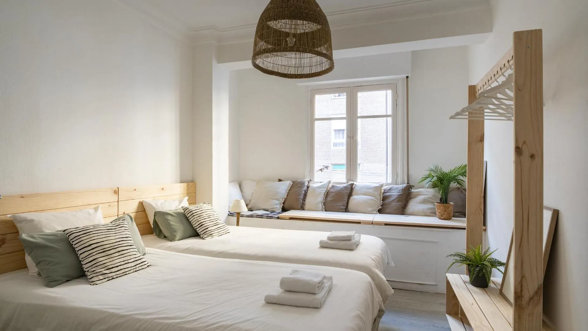 Apartment Cornelia 31- Your Home In Santander Spain